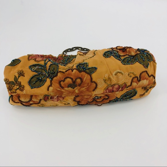 Vintage Floral Beaded Handbag - Picture 4 of 7